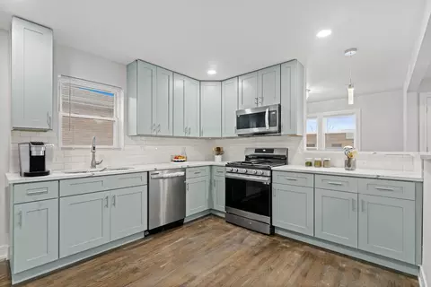 419 E 142nd St, Dolton, IL 60419 photo 8