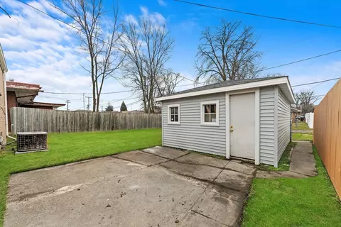 419 E 142nd St, Dolton, IL 60419 photo 27