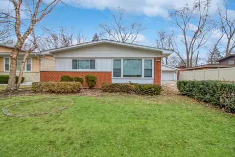 739 W Strieff Ln, Glenwood, IL 60425
