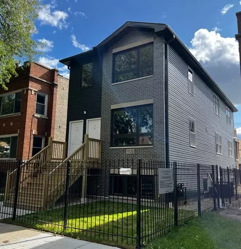 5325 W Crystal St, Chicago, IL 60651