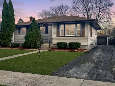17033 Community St, Lansing, IL 60438