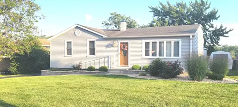 8747 W 98th St, Palos Hills, IL 60465