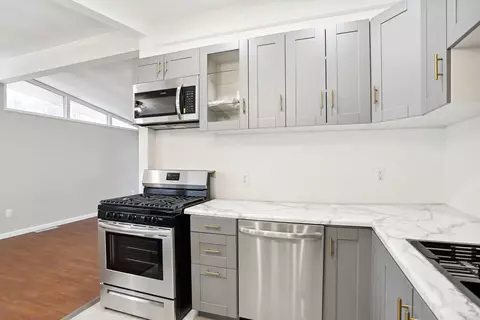 Kitchen - 1508 Dobbins Dr, Champaign, IL 61821 photo 4 of 4