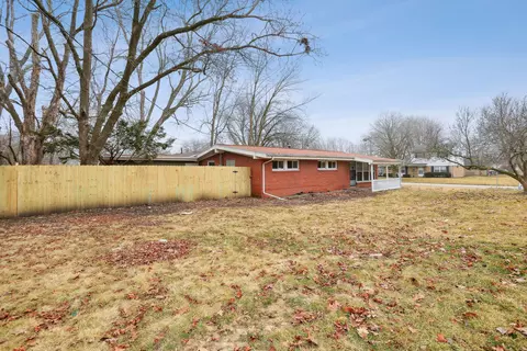 Exterior - 1508 Dobbins Dr, Champaign, IL 61821 photo 3 of 7