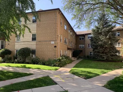 4456 W Gunnison St #2B, Chicago, IL 60630
