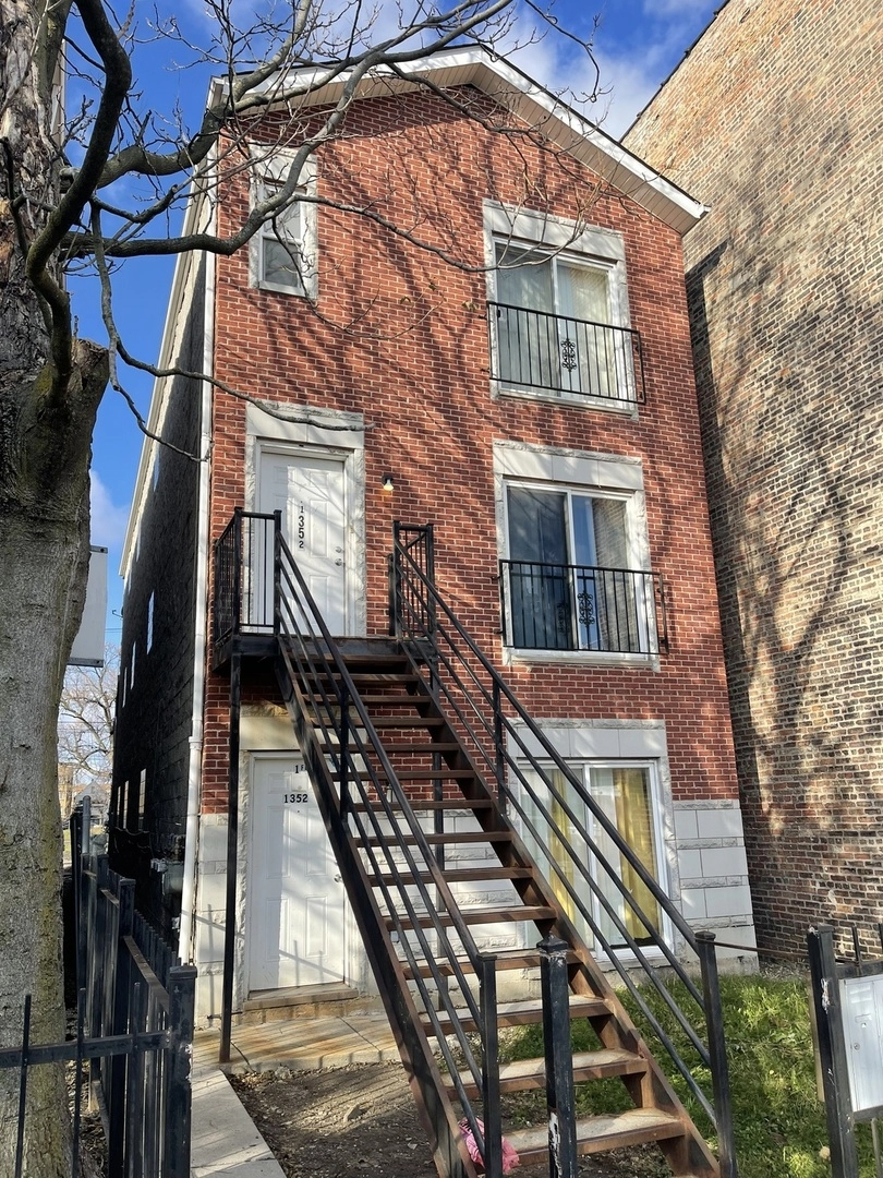 1352 S Kedvale Ave  