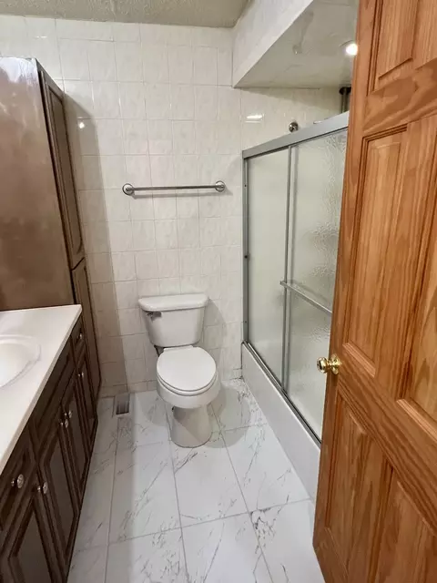845 Beau Dr, Des Plaines, IL 60016 photo 20