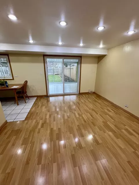 845 Beau Dr, Des Plaines, IL 60016 photo 10