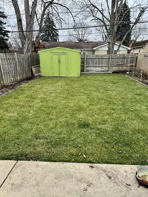 845 Beau Dr, Des Plaines, IL 60016 photo 26