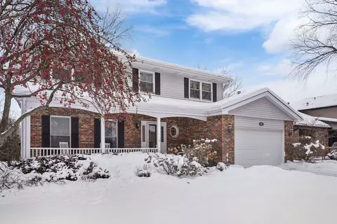 901 Aegean Dr, Schaumburg, IL 60193
