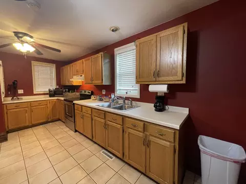 204 S Locust St, Sublette, IL 61367 photo 5