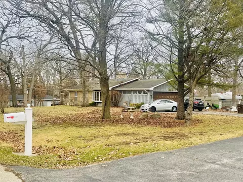 1101 Monroe Ave, Winthrop Harbor, IL 60096