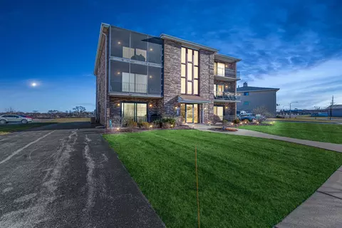 17007 Grissom Dr #3S, Tinley Park, IL 60477