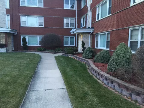 8000 S Pulaski Rd #1E, Chicago, IL 60652