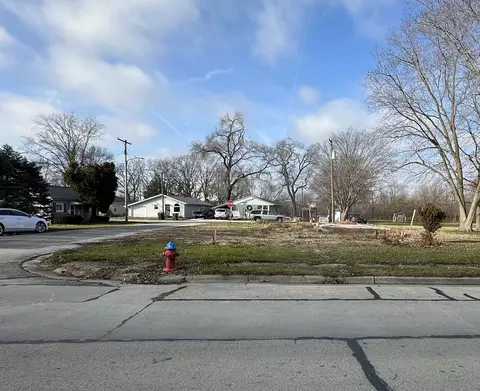 206 S Washington St, Tuscola, IL 61953