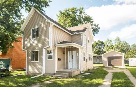 1119 W Sixth St, Dixon, IL 61021