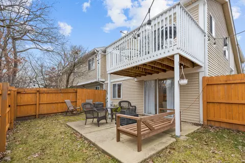 77 Pine Cir, Cary, IL 60013 photo 13