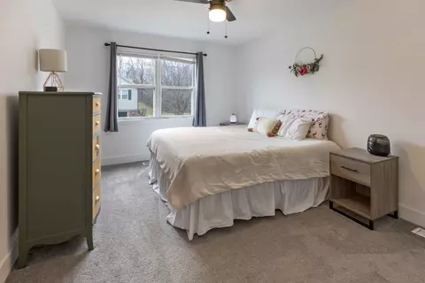 77 Pine Cir, Cary, IL 60013 photo 7