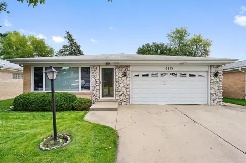 6815 N Algonquin Ave, Chicago, IL 60646