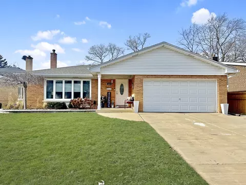 618 Florence Dr, Park Ridge, IL 60068