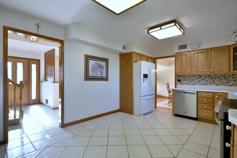 357 E Madison St, Elmhurst, IL 60126 photo 16