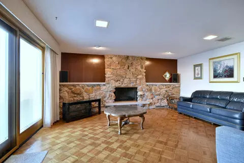 357 E Madison St, Elmhurst, IL 60126 photo 30