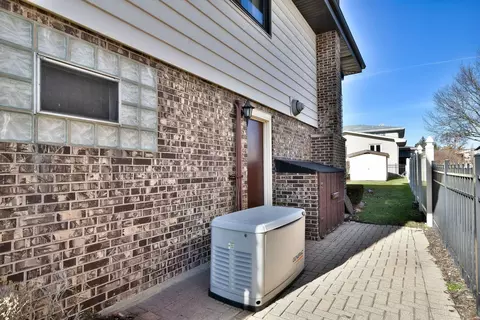 357 E Madison St, Elmhurst, IL 60126 photo 42