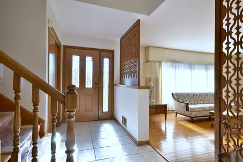 357 E Madison St, Elmhurst, IL 60126 photo 4