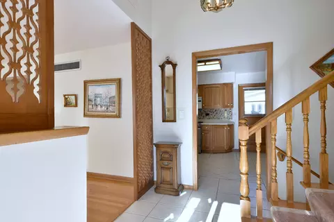 357 E Madison St, Elmhurst, IL 60126 photo 3