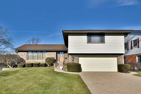 357 E Madison St, Elmhurst, IL 60126
