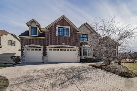2523 Brookstone Ct, Aurora, IL 60502