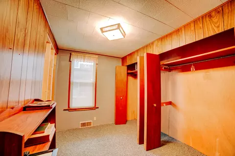 439 E Cherry St, Watseka, IL 60970 photo 12