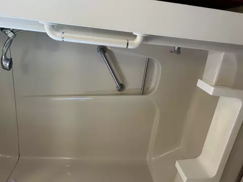 Bath - 310 4th St, Mendota, IL 61342 photo 5 of 6