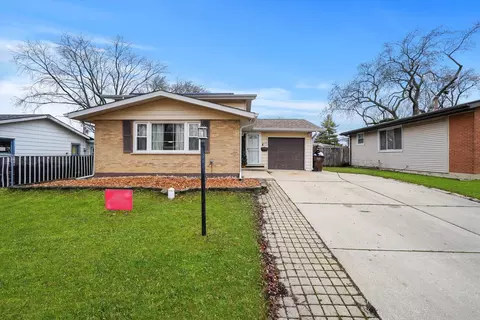 4328 Barry Ln, Oak Forest, IL 60452