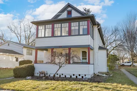 328 N 5th St, Geneva, IL 60134