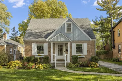 839 Pick St, Wheaton, IL 60187