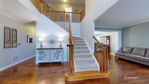 606 Aborn Ave, Elgin, IL 60124 photo 3