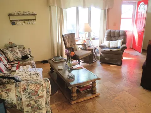 1309 Long St, Dixon, IL 61021 photo 2