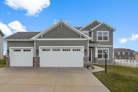 603 Country Ridge Dr, Mahomet, IL 61853