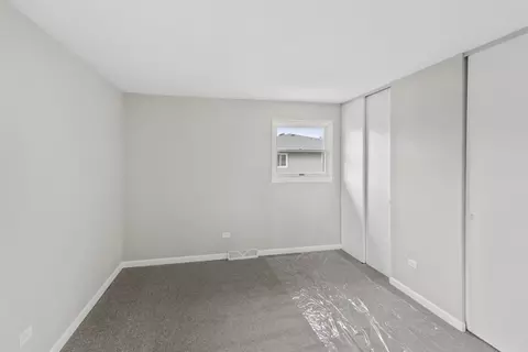16510 Barton Ln, Oak Forest, IL 60452 photo 10