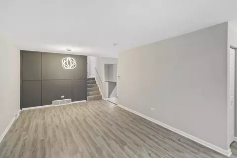 16510 Barton Ln, Oak Forest, IL 60452 photo 6