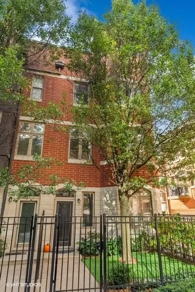309 E 17th St, Chicago, IL 60616 photo 2