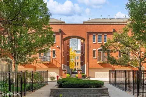 309 E 17th St, Chicago, IL 60616 photo 3