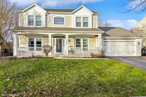 1004 Vineyard Ln, Aurora, IL 60502