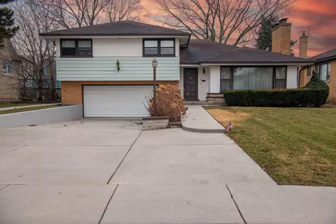 8019 W Summerdale Ave, Chicago, IL 60656