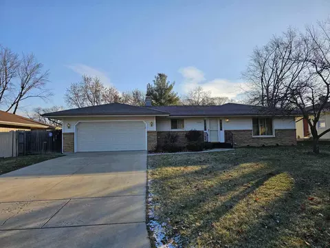 1518 Arnold Ave, Rockford, IL 61108