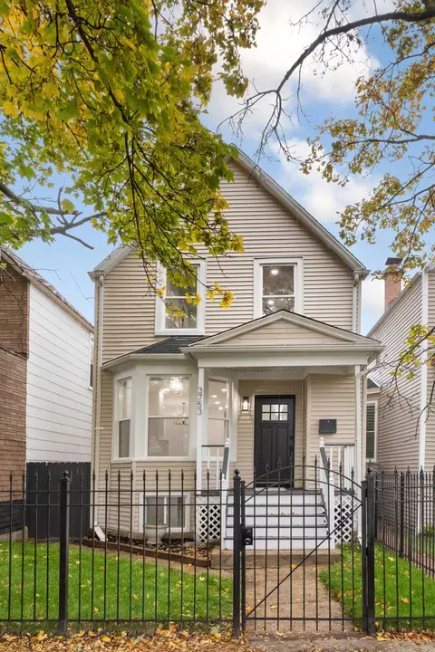 3753 W Palmer St, Chicago, IL 60647