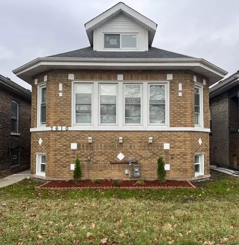 7610 S Hermitage Ave, Chicago, IL 60620