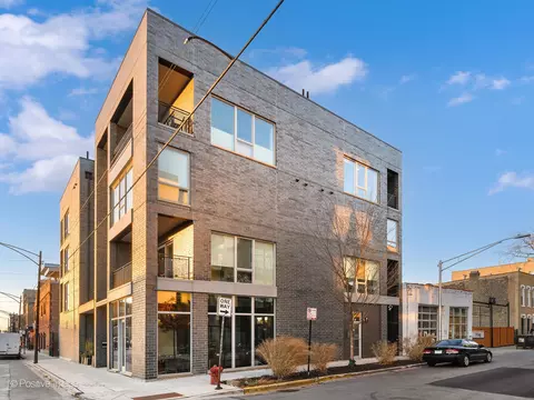 504 N Hermitage Ave #3N, Chicago, IL 60622