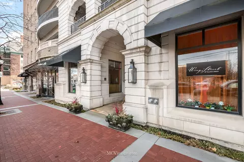 151 W Wing St #304, Arlington Heights, IL 60005